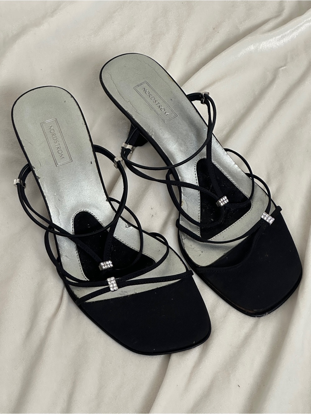 Vintage Nordstrom Black Strappy Rhinestone Low Kitten Heel Sandals Narrow 9.5